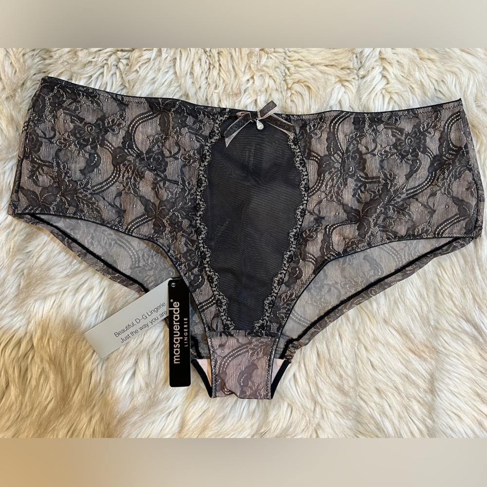 Masquerade Courtesan Short
